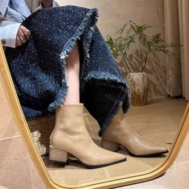 Street Fashion Vintage - 2026 스트리트 스타일 디자이너 빈티지 포인티드